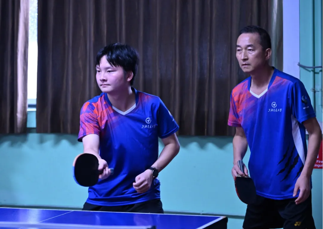 母校百卅弦歌未辍，狮城乒台再夺桂冠——第五届友谊杯，上交的“从容一战” 配图 5