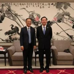 上海交大学生交响乐团狮城奏响“南洋之声”，校领导出席并看望新加坡校友